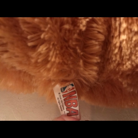 NBA Spurs # 21 4-foot Duncan huggable awesome bear (OLCC) - Picture 3 of 4